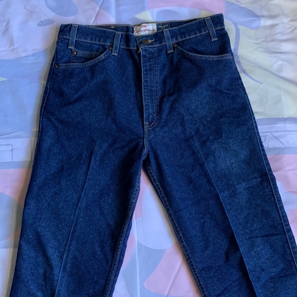 Vintage Levi’s 540 Relaxed Fit 34x27 Medium to Dark wash - Picture 4 of 13